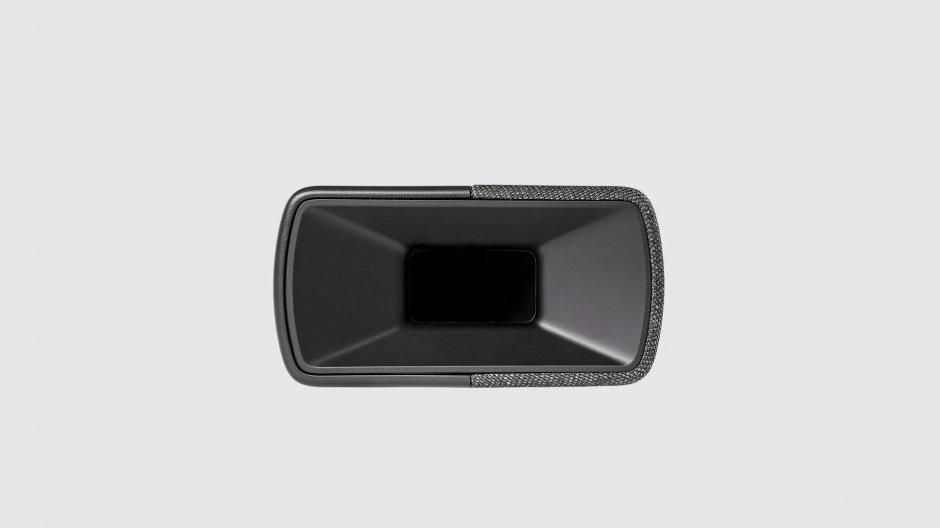 Denon DHT-S217 вид сверху &mdash; конструкция с излучателями звука, компактный корпус